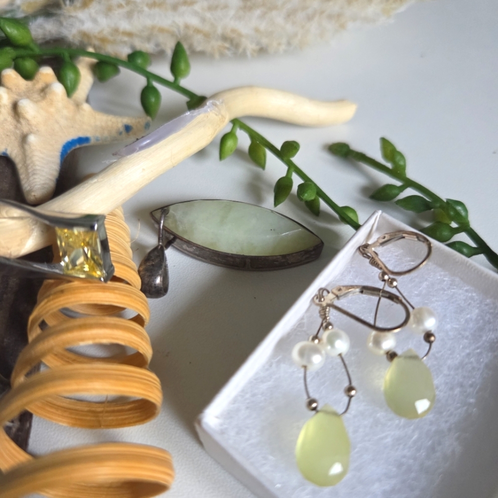 Trio of: 2 pendants, 1 Earring Jade and Citrone tone stones Pieced.